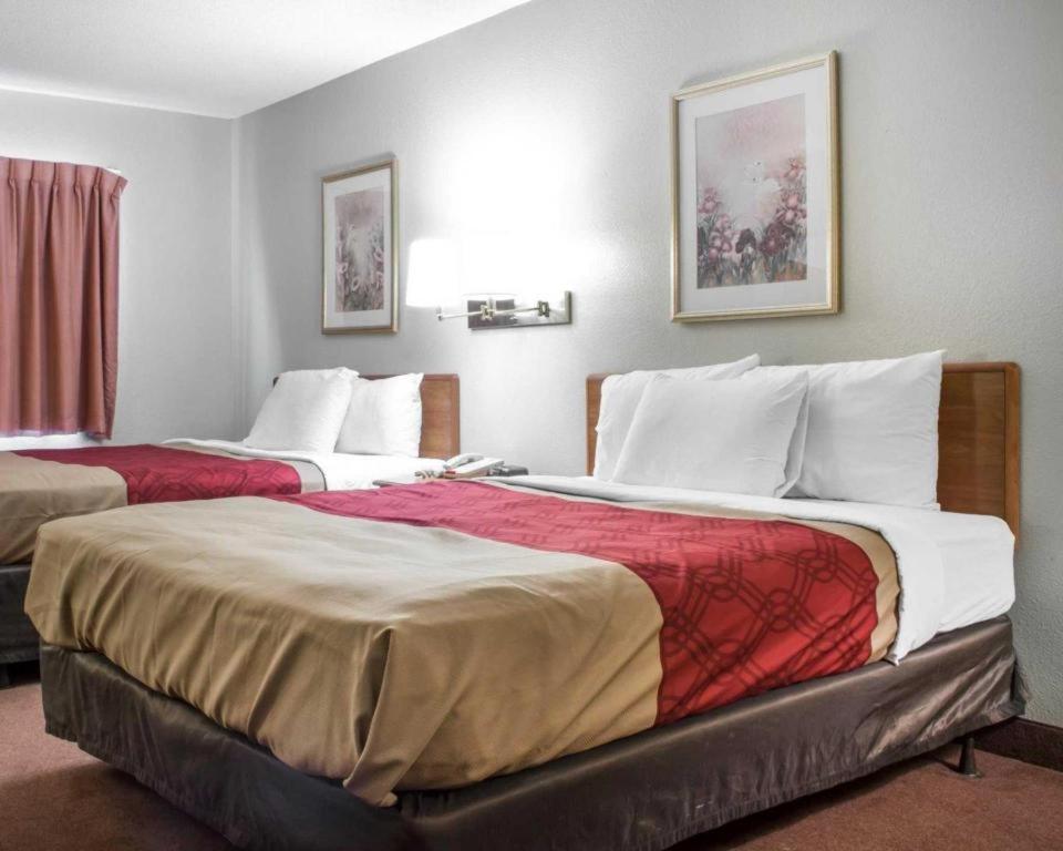 Hotel Econo 2*