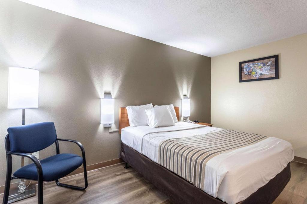 Hotel Econo 2*